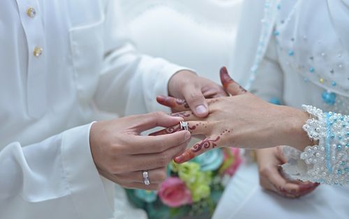 Cô gái không biết cha đứa bé trong bụng là ai vì lý do khó chấp nhận
