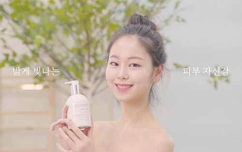 Glass Skin- Xu hướng mới được các tín đồ làm đẹp điên đảo trong năm 2020