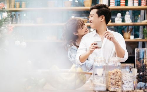 Nhận món quà trị giá nửa tỉ từ ông xã ngay nửa đêm, Nhã Phương thốt lên rằng 'hay là ba có quỹ đen'
