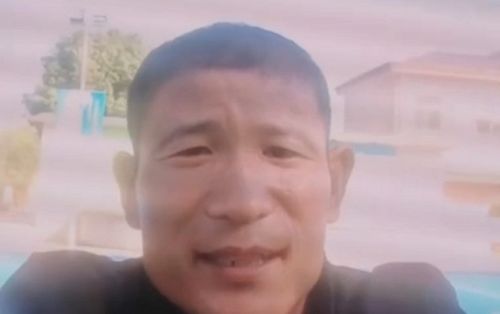 Người đàn ông khốn đốn không xin được việc làm vì mặt 'quá vuông'