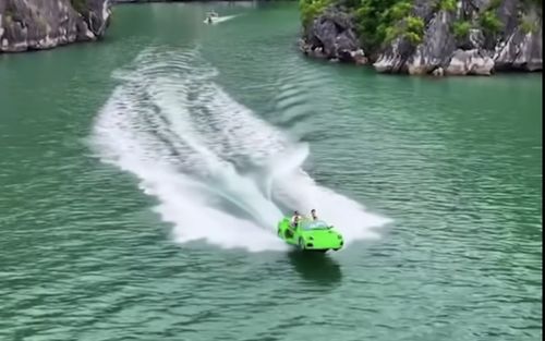 Xôn xao hình ảnh 'siêu xe' lướt trên vịnh Hạ Long, cơ quan chức năng vào cuộc