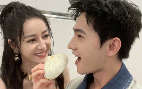 Dương Dương xứng danh 'tra nam Cbiz', mặc dàn bạn gái bị mắng chửi vẫn không chịu lên tiếng bảo vệ