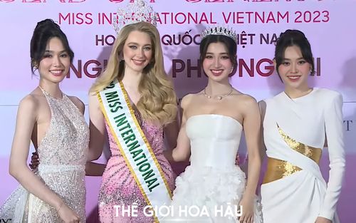 Nhan sắc 3 thế hệ Miss International Vietnam đứng chung một khung hình: Ai ngọt hơn ai?