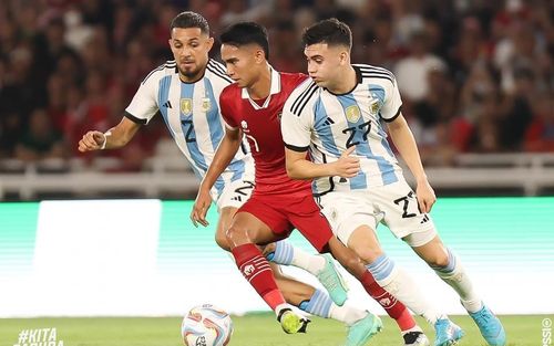 HLV Shin Tae Yong hài lòng khi Indonesia chỉ thua 2 bàn trước Argentina
