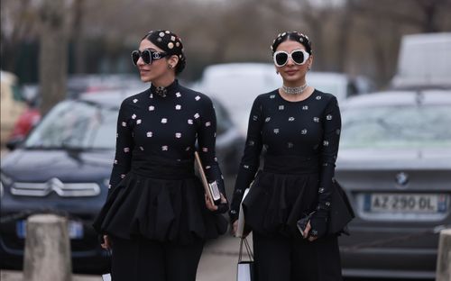 Áo peplum trở lại: từ thiết kế nhàm chán 'đáng ghét' đến biểu tượng cho tinh thần tiên phong