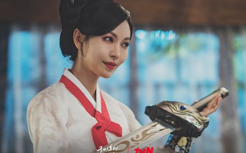 Top phim Hàn 'ảo ma' nhất: 'Ác nữ' Kim So Yeon tiếp tục gây bão nhưng liệu có vượt qua được Gong Yoo