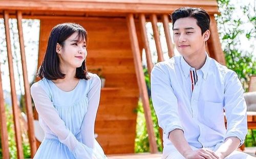 IU làm một việc đặc biệt dành riêng cho Park Seo Joon tại phim trường