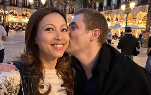 'Hoa hậu giàu nhất Việt Nam' chia tay chồng giáo sư rồi quay lại, bên nhau 13 năm