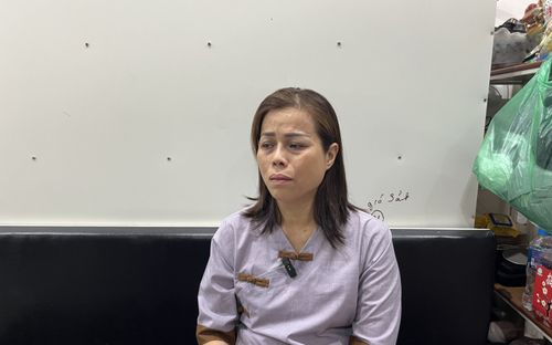 Vụ cô gái tử vong khi đứng chờ đèn đỏ: Chị gái ruột và bà ngoại không được nhìn mặt lần cuối
