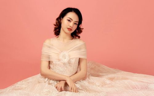 Model Huyền Trang gây ấn tượng với bộ ảnh chào đón tháng dành cho phụ nữ