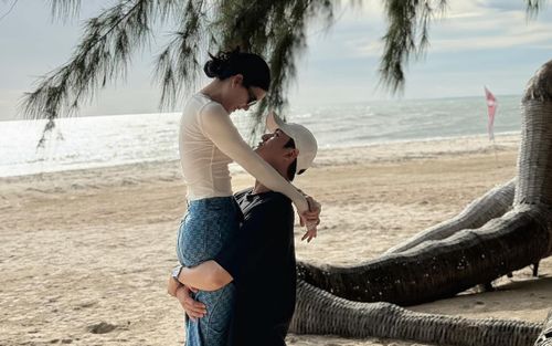 Bạn trai công khai đăng ký kết hôn, hạnh phúc bên Ngọc Trinh