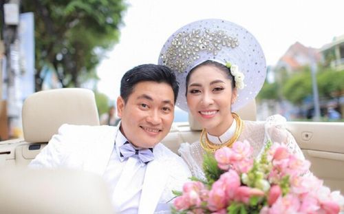 Hoa hậu từng ăn giấy vệ sinh khi phát hiện chồng ngoại tình, giờ ra sao?