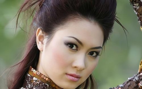 Hoa hậu Việt cưới đại gia, sống chung 2 tuần liền ly hôn vì lý do khó ngờ