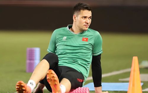 Vì sao thủ môn Nguyễn Filip phải dự bị cho Đình Triệu?