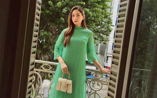 Lương Thùy Linh khoe túi trăm triệu trong ngày đầu năm mới