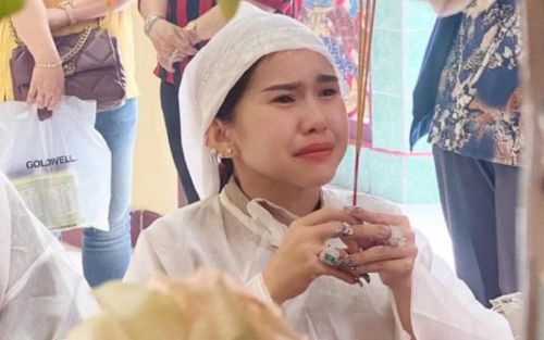 Nghệ sĩ Bình Tinh báo tin tang sự, nhiều nghệ sĩ gửi lời chia buồn