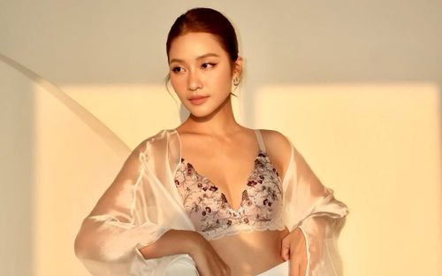 Mốt phối rời áo bra, khoe đường cong nét căng của Khả Ngân