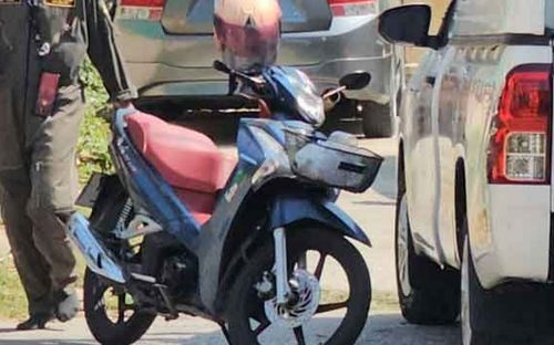 Người giúp việc lên phòng dọn dẹp, bàng hoàng trước cảnh tượng của con trai chủ nhà