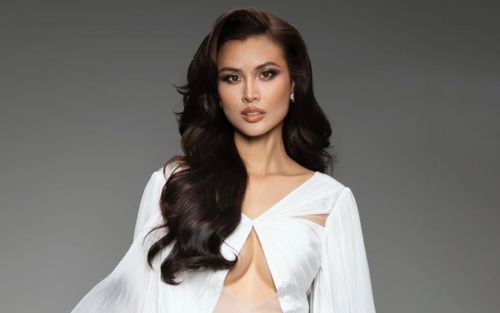 Nữ người mẫu tiết lộ tăng cân chóng mặt sau khi mang song thai: 'Tầm 3-4 ngày lên 1kg'