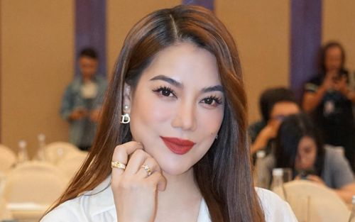 Chiếc xe 1,8 tỷ của Trương Ngọc Ánh