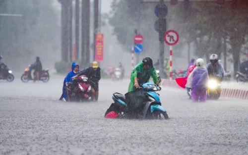 Nguyên nhân gây mưa lớn kéo dài ở miền Bắc?