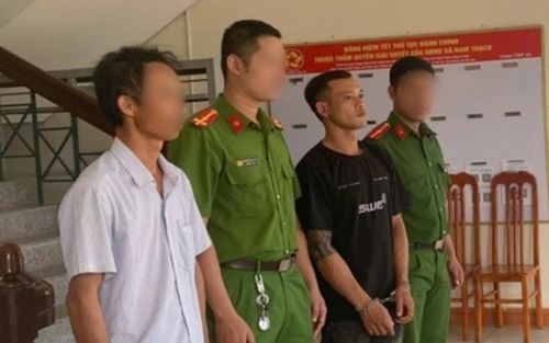 Thấy chủ nhà say ngủ, gã đàn ông có hành động khó chấp nhận được