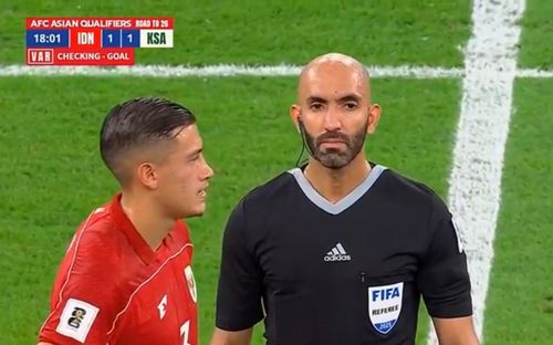 VAR gây khó hiểu trong hai bàn thua của tuyển Indonesia