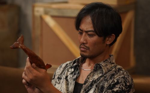 Quyết định mạo hiểm của Doãn Quốc Đam sau cảnh tắm đáng quên