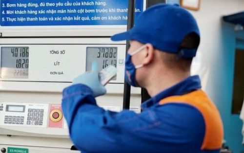 Giá xăng dầu hôm nay 12/11: Tăng dữ dội