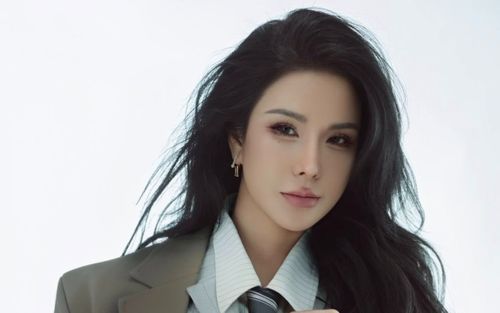 Gu thời trang U40 của Diệp Lâm Anh