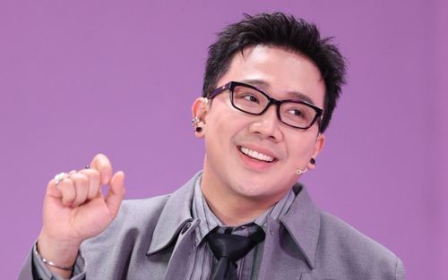 Thời trang 'hack tuổi' của Trấn Thành