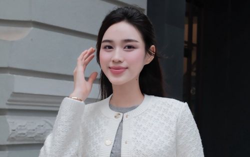 Đôi giày 2,9 triệu của Hoa hậu Đỗ Thị Hà