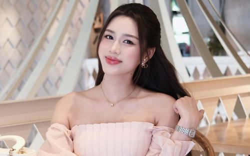 Thời trang đánh Pickleball của Hoa hậu Đỗ Thị Hà