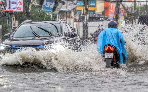 Miền Trung oằn mình trong mưa cực lớn, nguy cơ lũ quét – sạt lở tăng cao