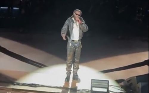 Nam ca sĩ nổi tiếng gây tranh cãi vì từ chối biểu diễn khi phát hiện khán giả ngủ gật trong đêm nhạc