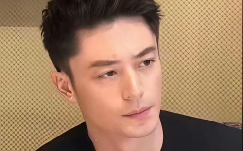 Ai mà ngờ ở tuổi U50, Hoắc Kiến Hoa lại trông như thế này đây!