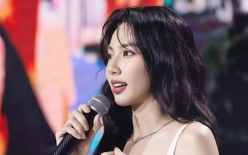 Đồng hồ 8 triệu của Nguyễn Thúc Thùy Tiên