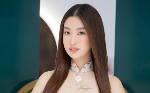 Đồng hồ 10 chữ số của con dâu bầu Hiển