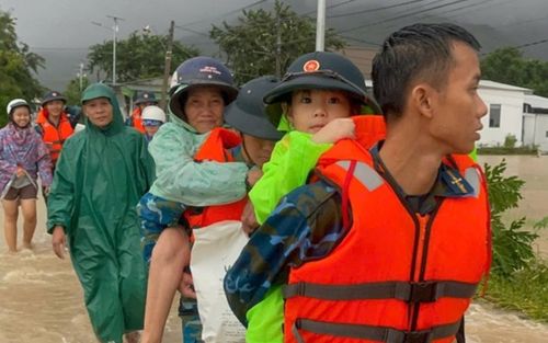 Hỗ trợ khẩn cấp 700 tỷ đồng cho 4 địa phương khắc phục thiệt hại do mưa lũ