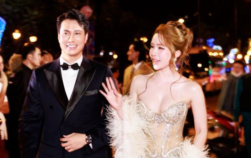 Quỳnh Nga mặc hở bạo, Việt Anh đáp vỏn vẹn 2 chữ về chuyện ảnh cưới gây dậy sóng