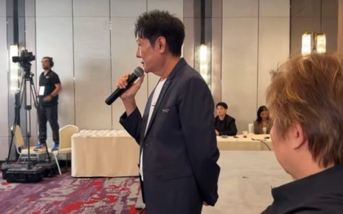 Drama cực căng tại Miss Universe: Ông Nawat tức giận đuổi thẳng một thí sinh khỏi buổi gặp mặt