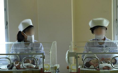 Hàng loạt vụ trao nhầm trẻ sơ sinh gây rúng động, cơ quan y tế phải phát cảnh báo khẩn