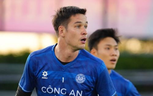 Thủ môn Nguyễn Filip tái xuất nhạt nhòa