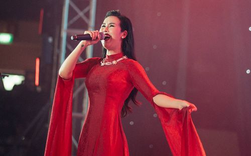 Võ Hạ Trâm nói về 'bài hát nghìn tỷ' đang gây xôn xao cõi mạng