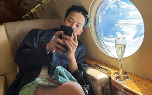 Bắt gặp hai nhân vật đặc biệt bay sang Việt Nam để ủng hộ G-Dragon