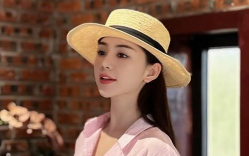 Chiếc đồng hồ 8 chữ số của Quỳnh Kool