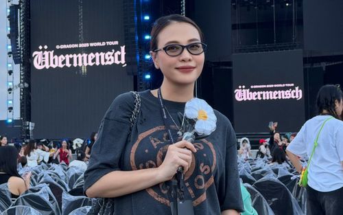 Choáng với chiếc túi giá 157 triệu của vợ Cường Đô La ở concert G-Dragon