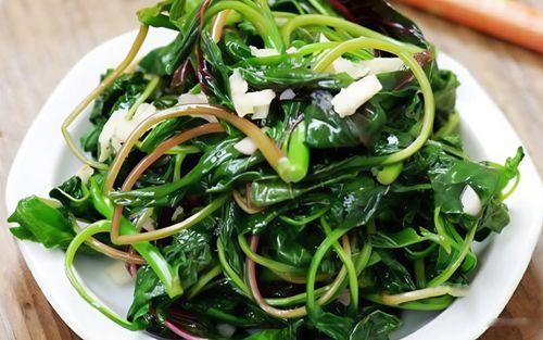 Loại rau được đánh giá tốt hơn thịt bò, giúp ngừa ung thư, chợ Việt Nam bán chỉ vài nghìn một bó