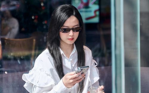 Midu chăm mặc đồ rộng, lại vướng nghi vấn mang thai con đầu lòng