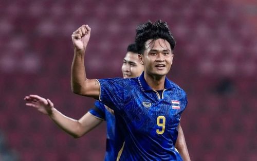 Tiền đạo Thái Lan vượt Đình Bắc: Ghi bàn nhiều không quan trọng bằng vô địch